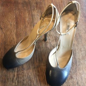Prada pumps size 9